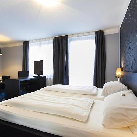 לנגנפלד Hotel Am Berliner Platz מראה חיצוני תמונה