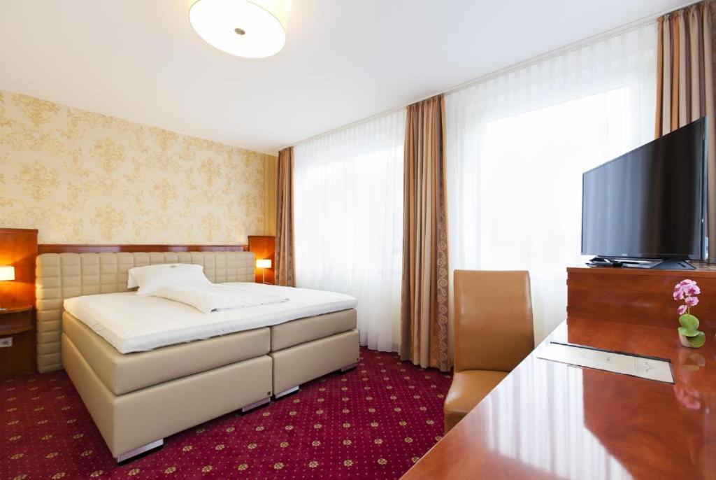 לנגנפלד Hotel Am Berliner Platz מראה חיצוני תמונה