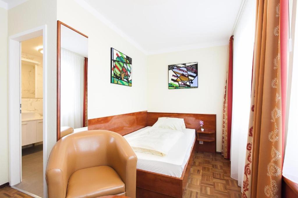לנגנפלד Hotel Am Berliner Platz מראה חיצוני תמונה